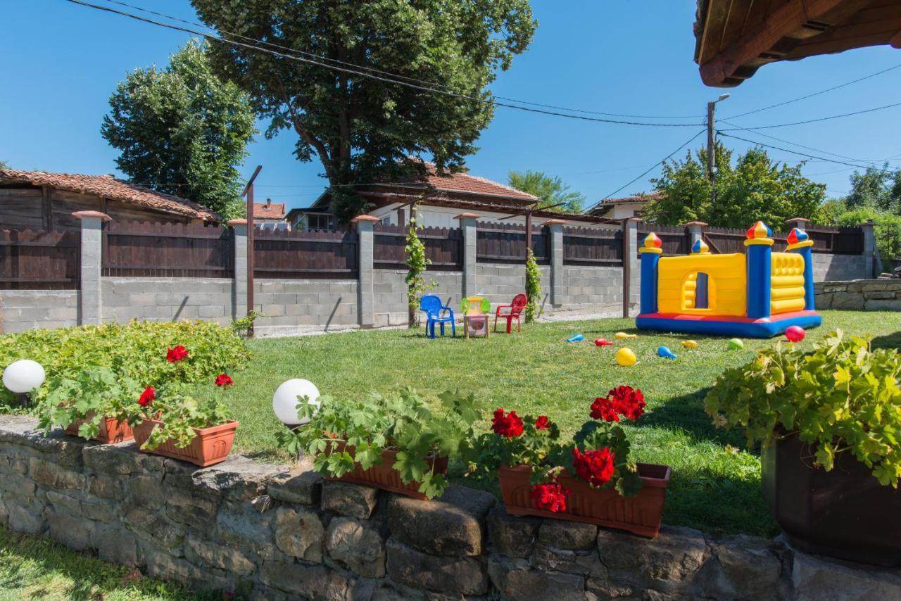 Къща за гости Роден край Елена Экстерьер фото